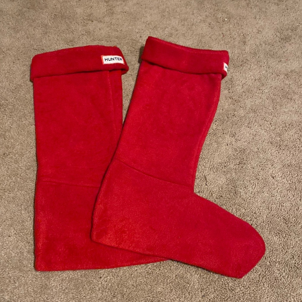 Hunter rainboot tall sock liner. Red. Size large.